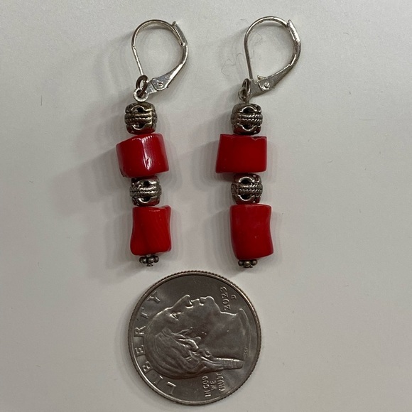 Elegant Red and Silver Dangle Earrings - Picture 6 of 7